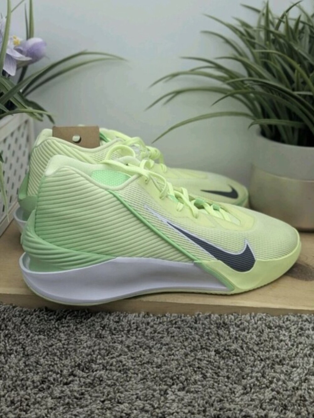 Nike GT Jump Academy Barely Volt Mens Size 10 Basketball Walking Sports Shoes